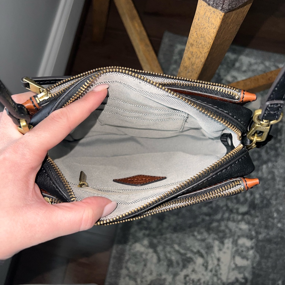 Fossil Campbell Leather Crossbody Bag - Picture 9 of 11